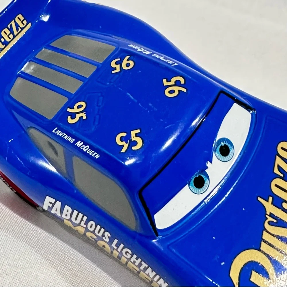 Disney Store Cars 1:43 Deluxe Fabulous Lightning McQueen Die-cast